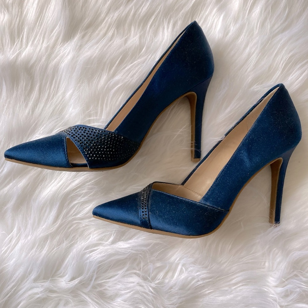 Blue Vince Camuto Pumps